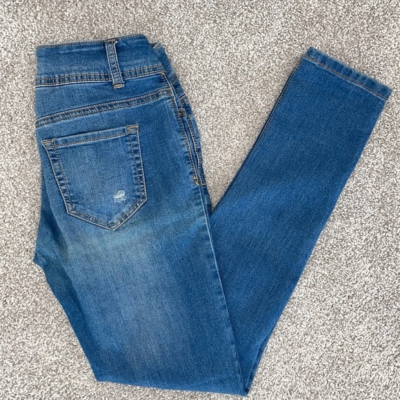 038: ENCORE JEANS denim blue slightly distressed jeans in women’s size 3 - Picture 6 of 9
